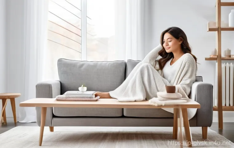 정전기 방지 장갑 추천 - **Modern Anti-Static Glove Use for Precision:**
    A focused, close-up shot of a person's hands (ge...